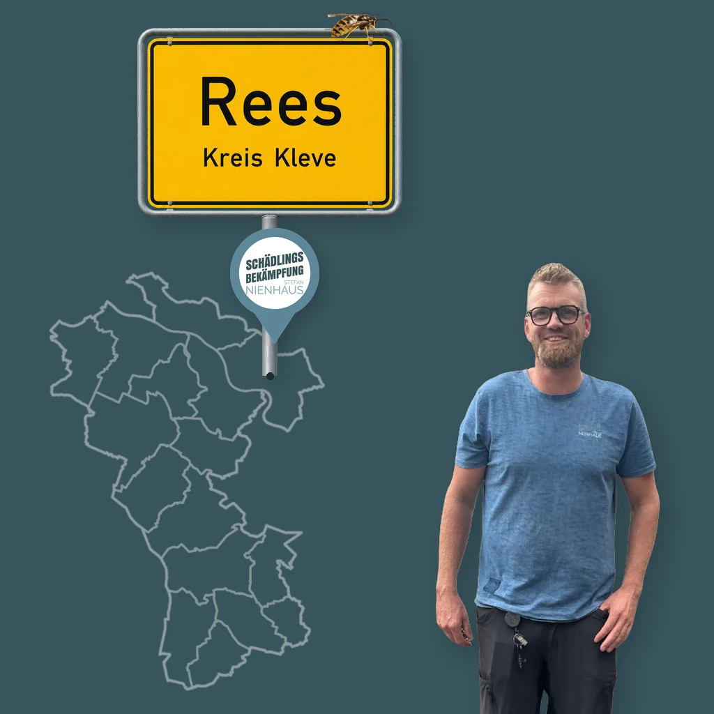 Wespenbekämpfung Rees: Stefan Nienhaus, IHK-geprüfter Schädlingsbekämpfer aus Isselburg, mit Ortsschild Rees und Karte des Einsatzgebiets.